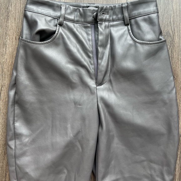 Missguided gray leather want with fleece - Picture 5 of 8
